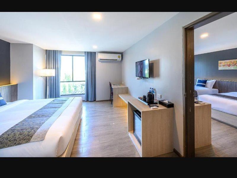 Iwish Hotel Bangkok Bagian luar foto