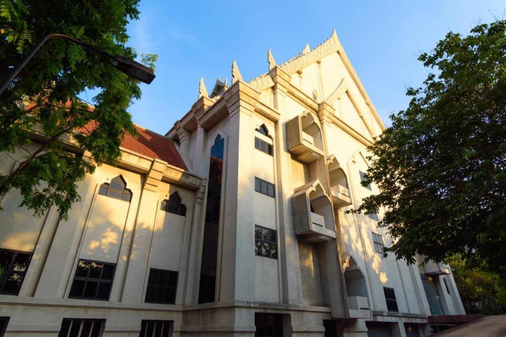 Iwish Hotel Bangkok Bagian luar foto