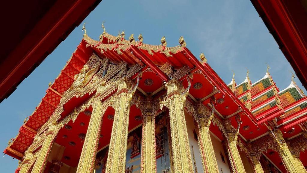 Iwish Hotel Bangkok Bagian luar foto
