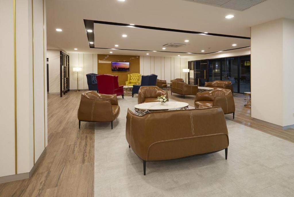 Iwish Hotel Bangkok Bagian luar foto