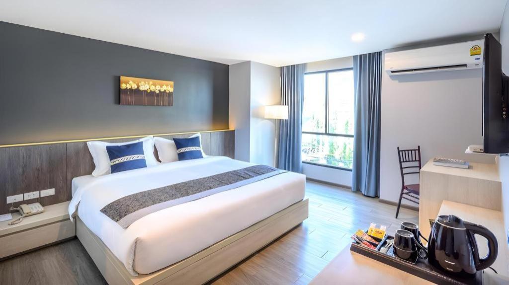 Iwish Hotel Bangkok Bagian luar foto