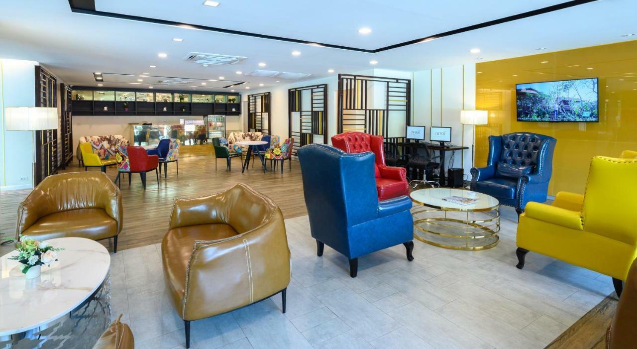 Iwish Hotel Bangkok Bagian luar foto