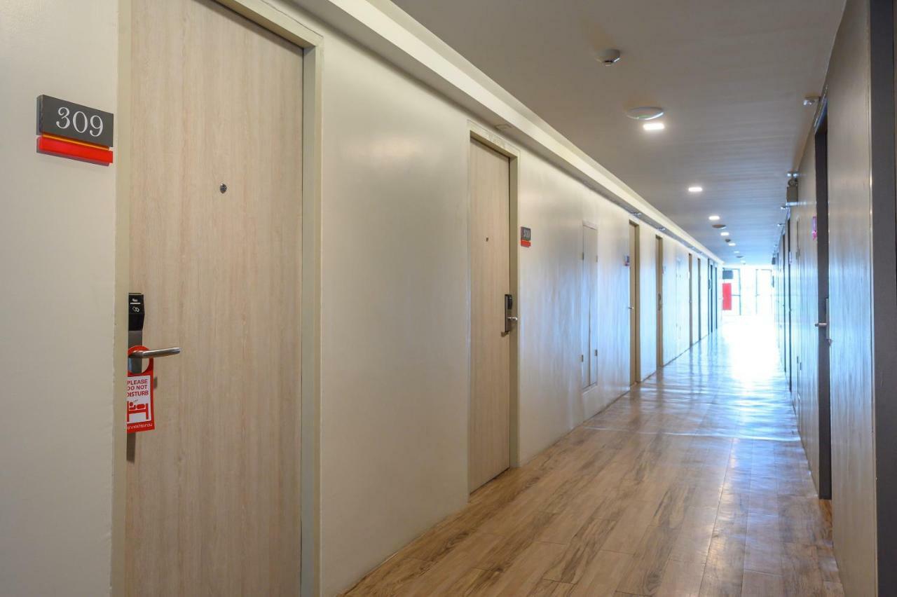 Iwish Hotel Bangkok Bagian luar foto