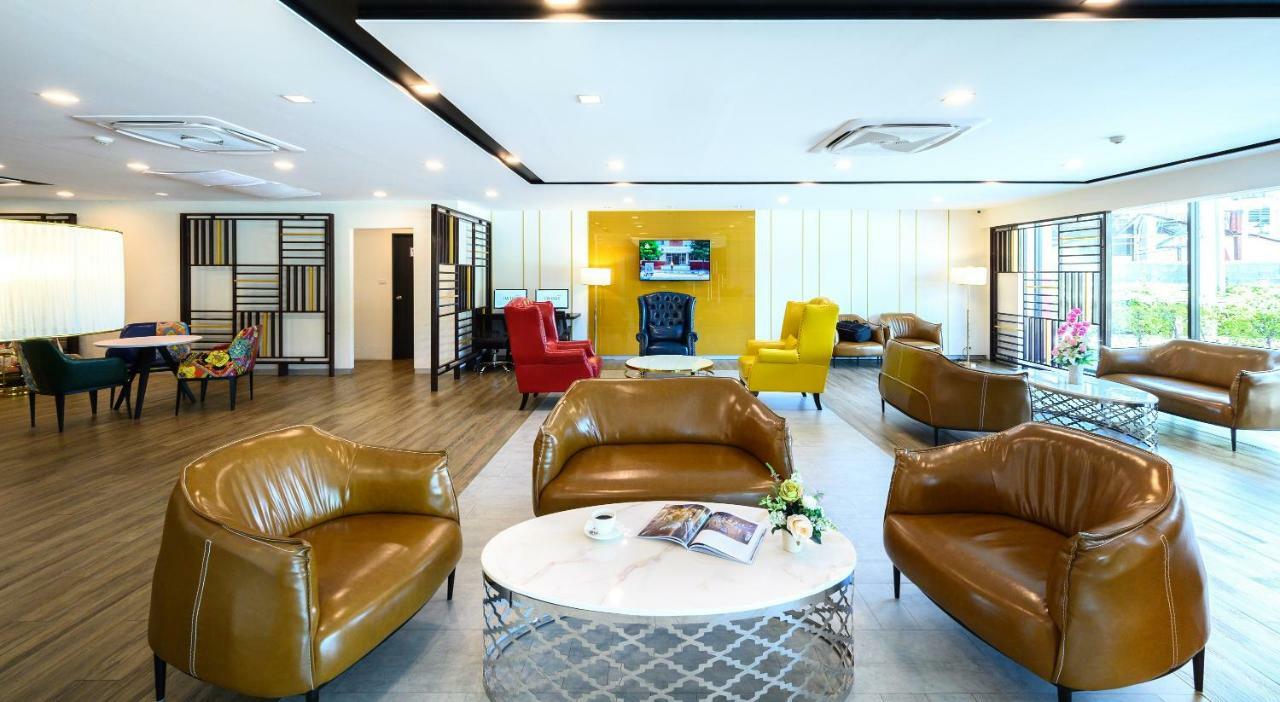 Iwish Hotel Bangkok Bagian luar foto