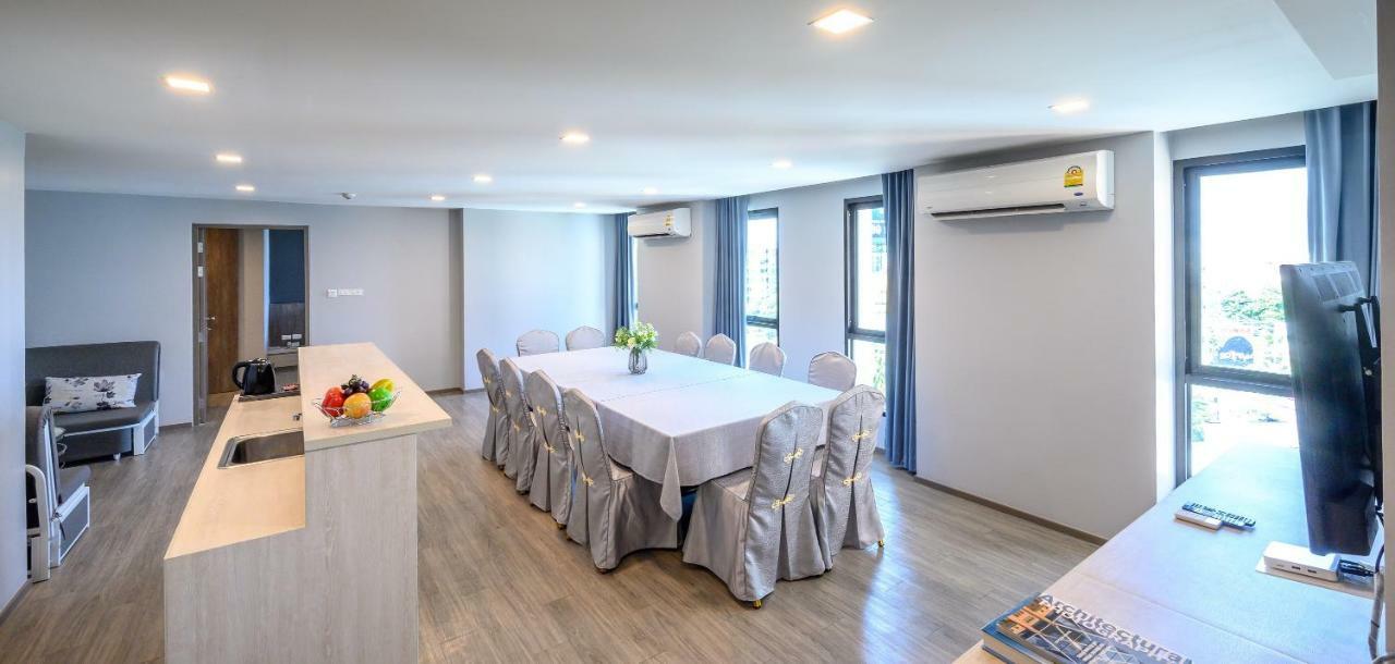 Iwish Hotel Bangkok Bagian luar foto