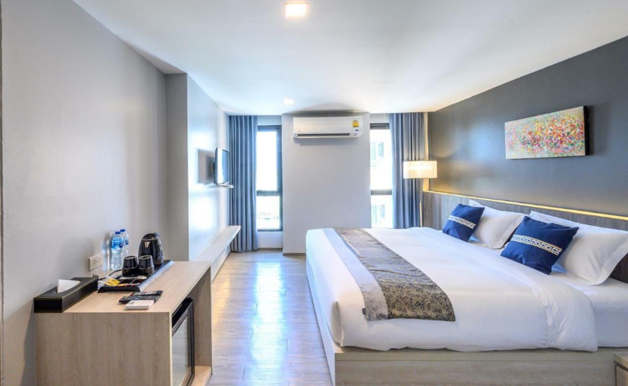 Iwish Hotel Bangkok Bagian luar foto